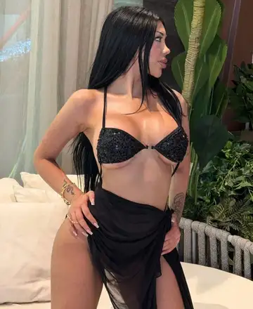Mia preview