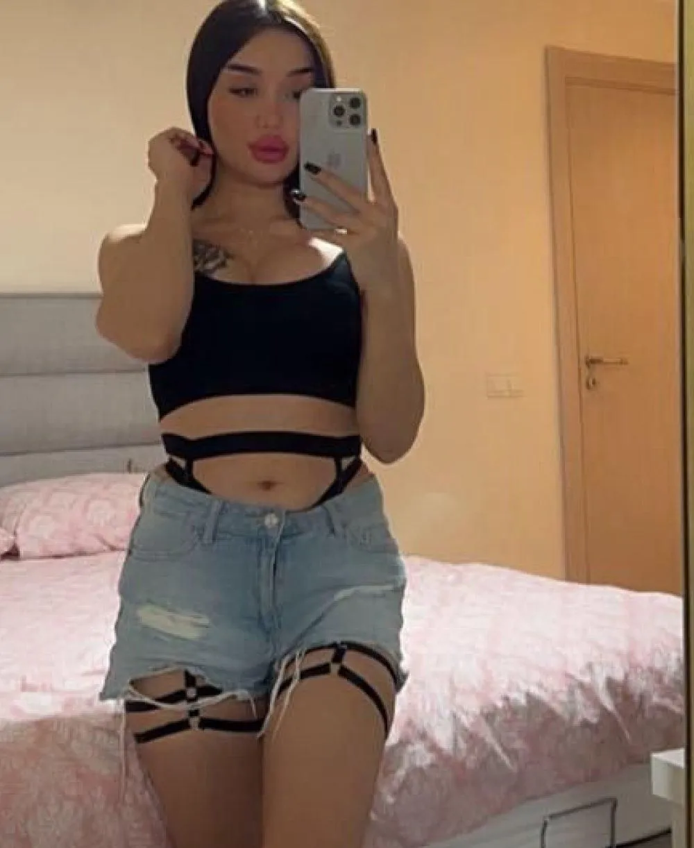 Melena photo 3