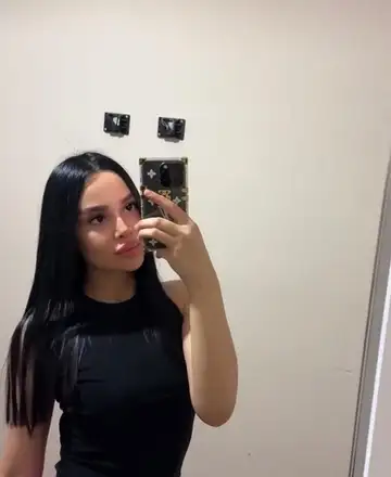 Selena preview