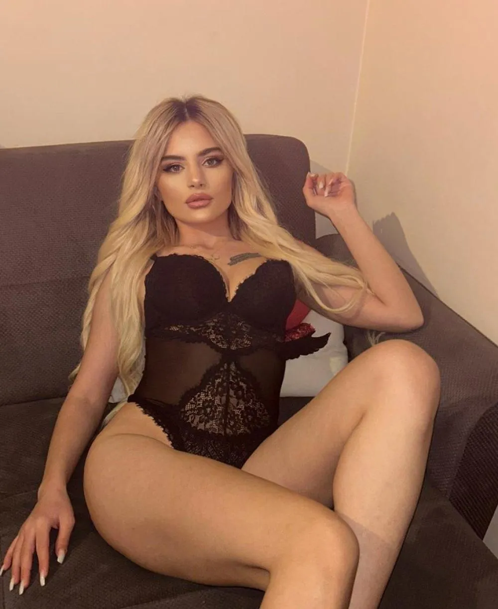Sweetlena photo 1