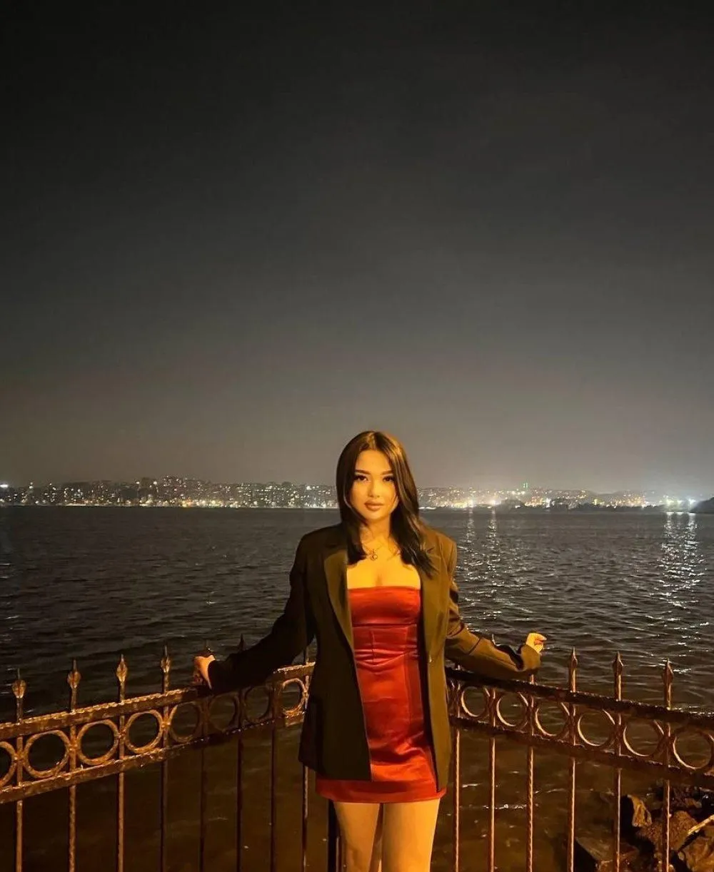 Olivia photo 2